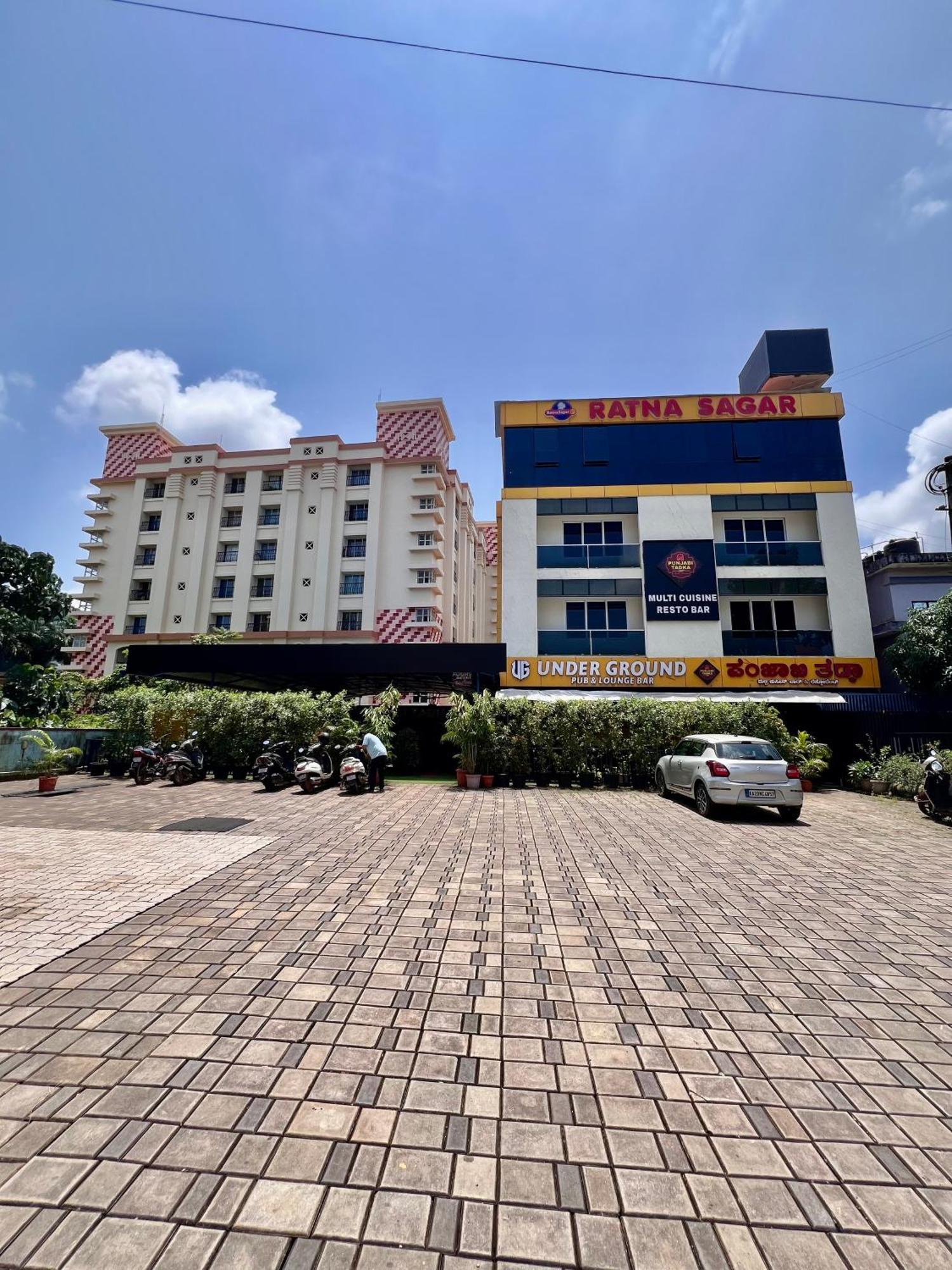 Ratna Sagar Hotel Manipal Eksteriør billede