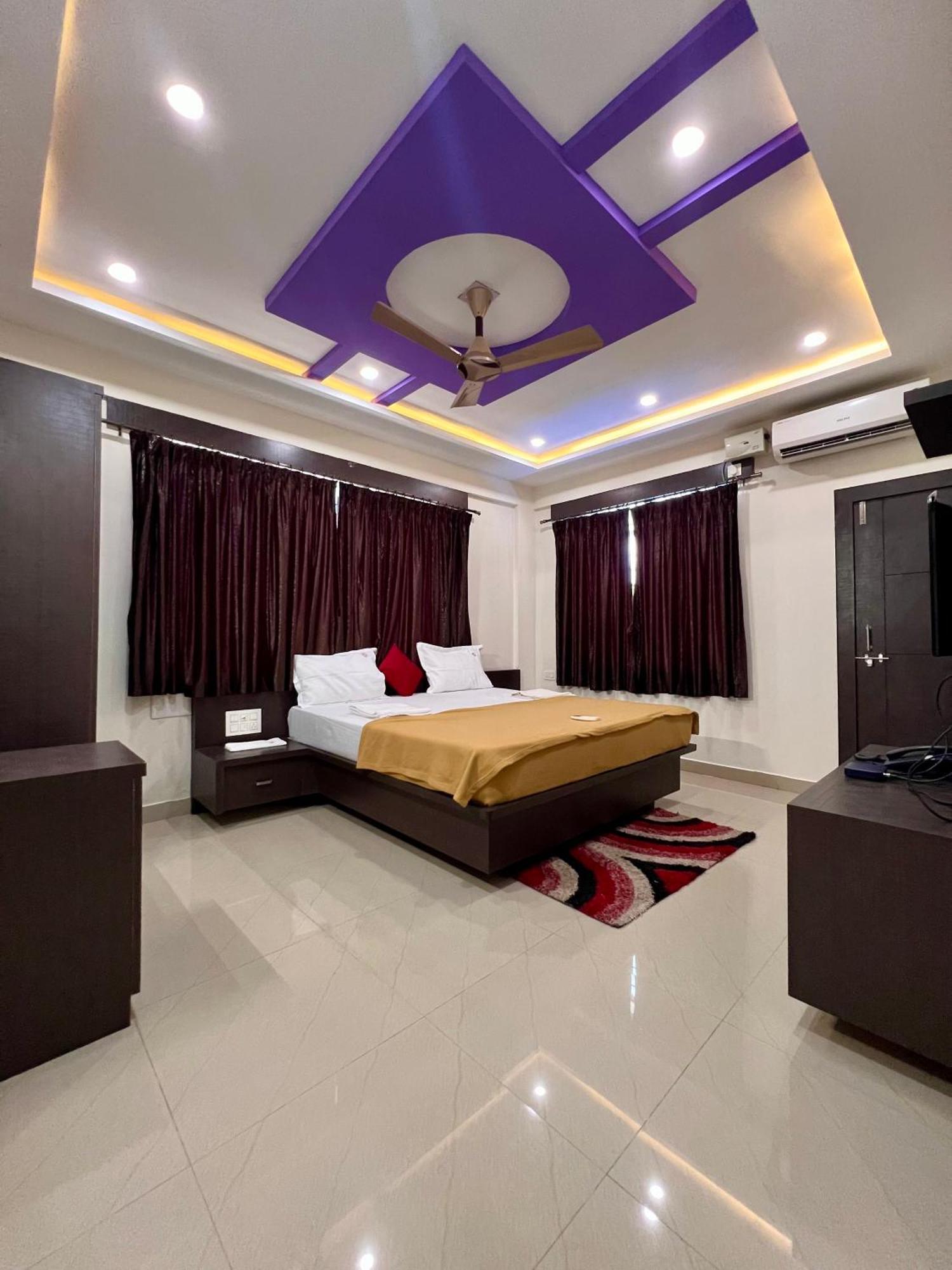 Ratna Sagar Hotel Manipal Eksteriør billede
