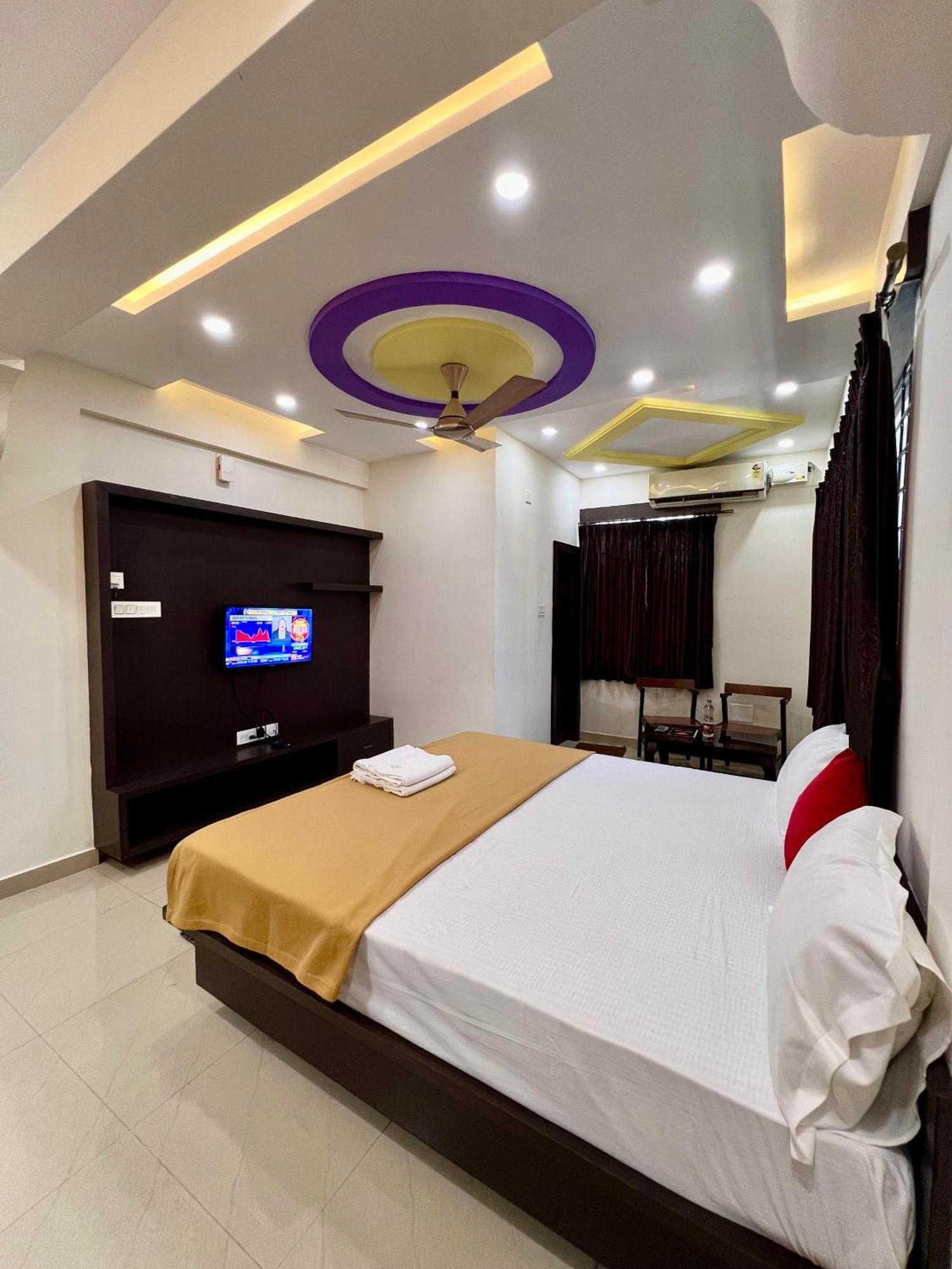 Ratna Sagar Hotel Manipal Eksteriør billede